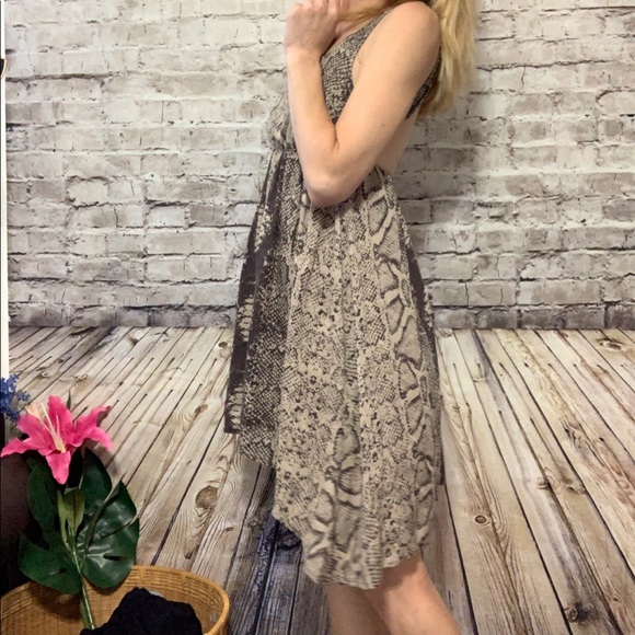 ‼️RVCA Snake Print High love Dress XS‼️ - Picture 7 of 8